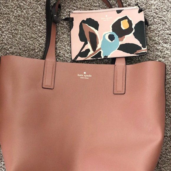 Kate Spade Reversible Tote - Picture 5 of 6